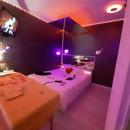 Loveroom Toulon Exterior photo