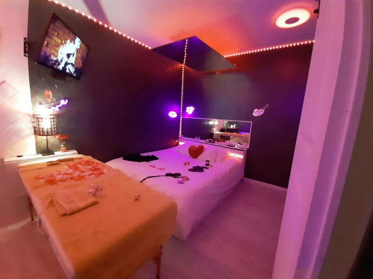 Loveroom